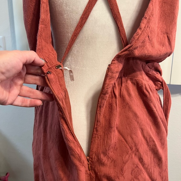 FREE PEOPLE 12 jumpsuit short rayon viscose sleeveless Cross On Back - Picture 9 of 12